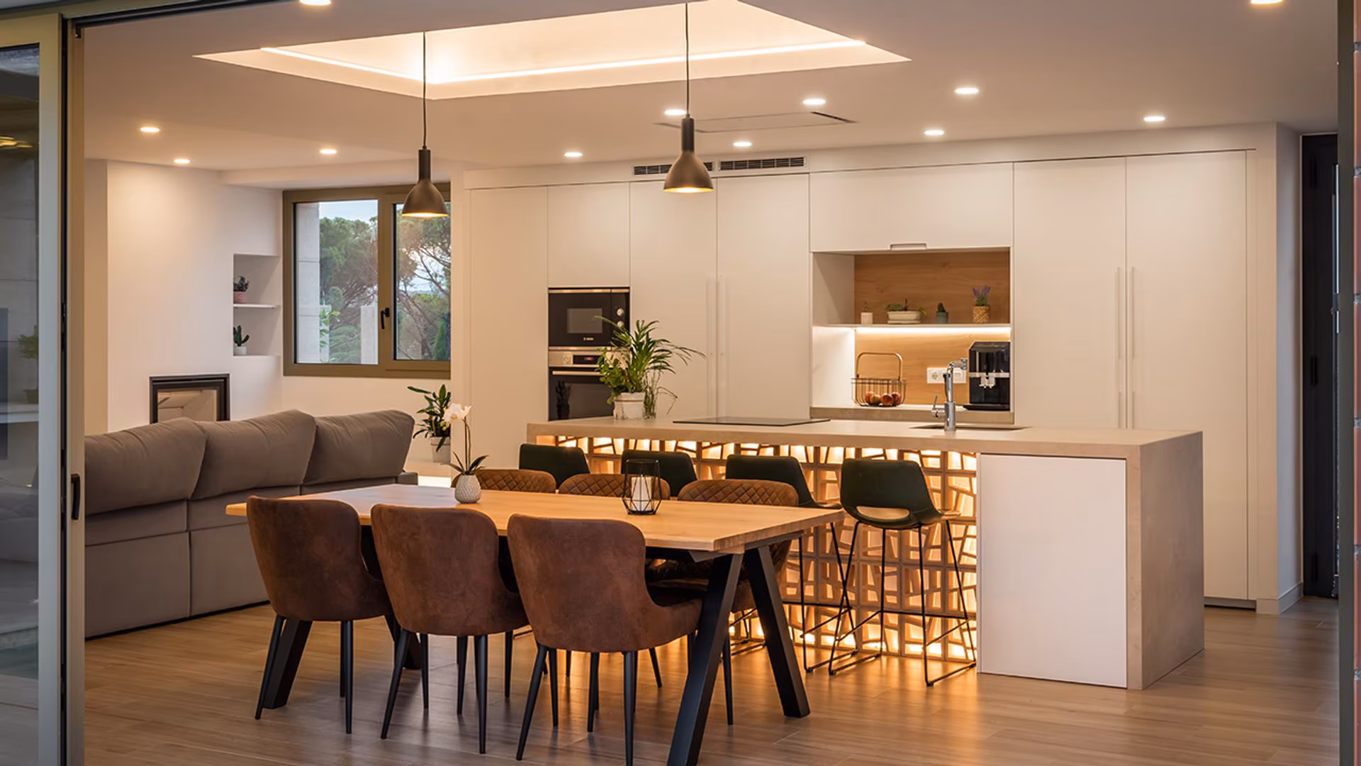 Home Brilla & Conecta